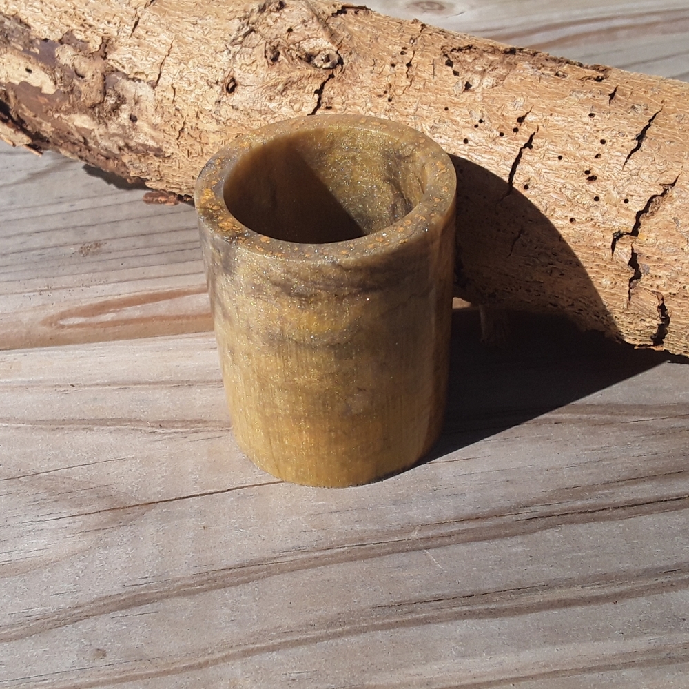 ✨SOLD✨Handmade Gold Epoxy Resin Holder - Picture 14 of 14
